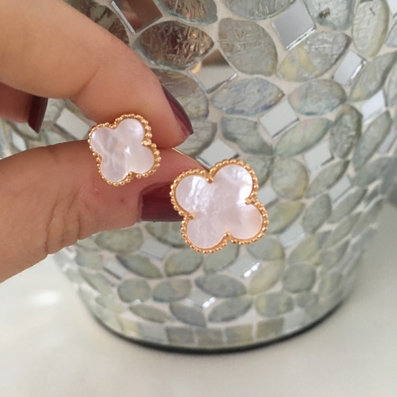 Mother of pearl clover adjustable ring - Picture 3 of 7